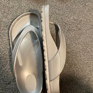 Birkenstock Honolulu flip flop, size 8  (38)